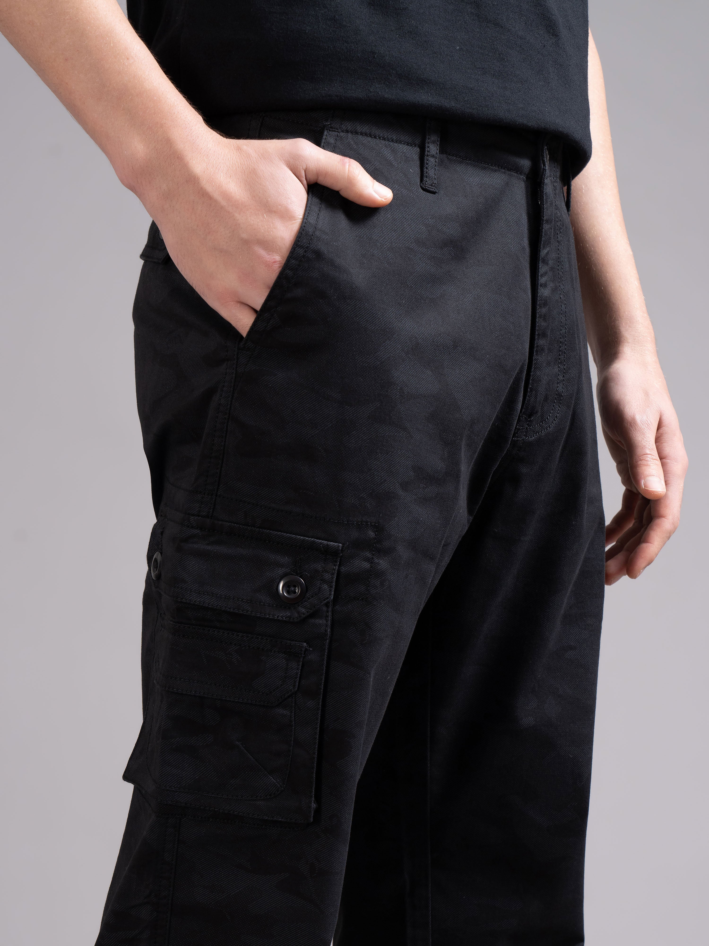 Men Black Relaxed Fit Cargo Trouser - Image 7