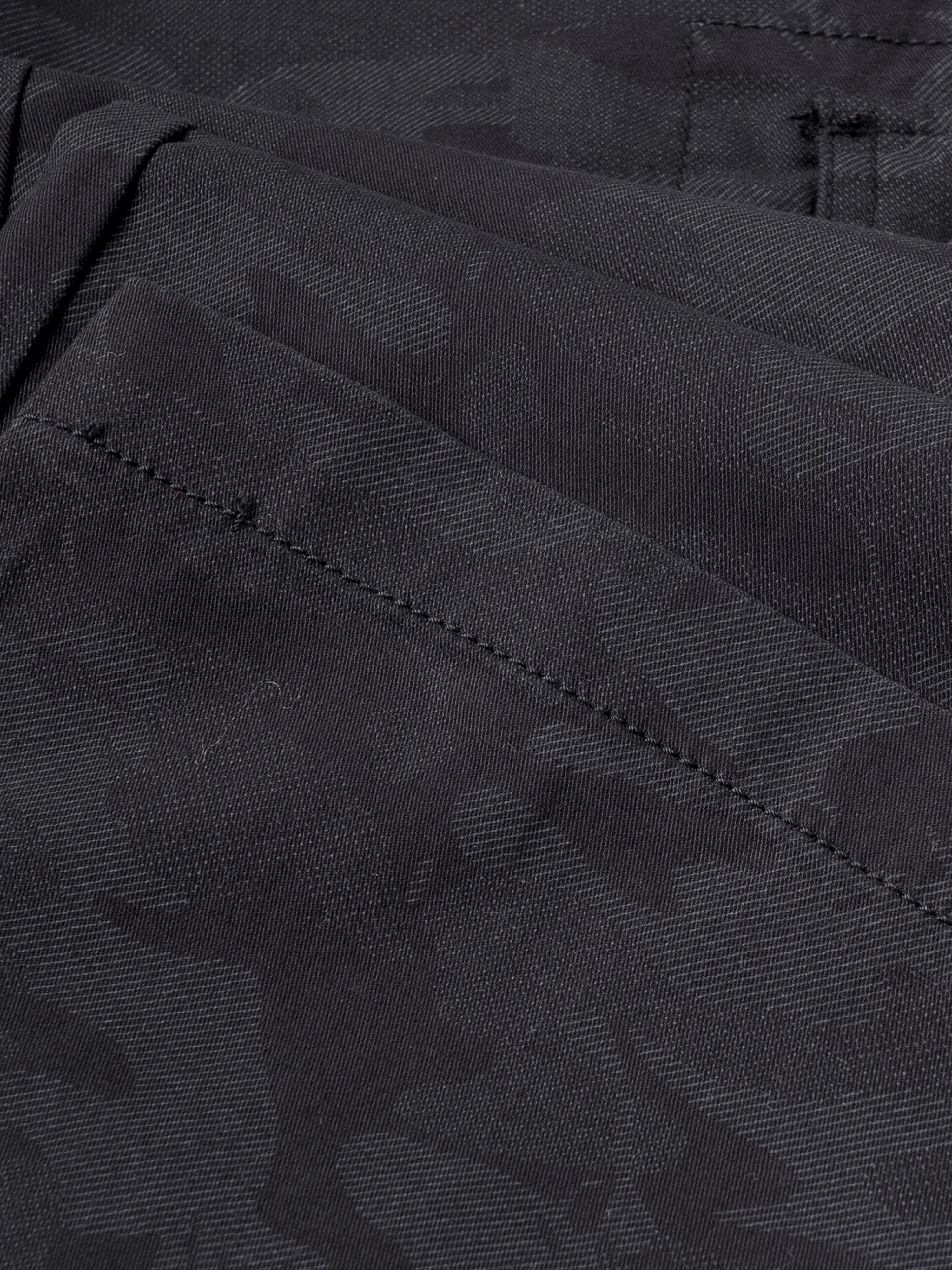 Men Black Relaxed Fit Cargo Trouser - Image 9