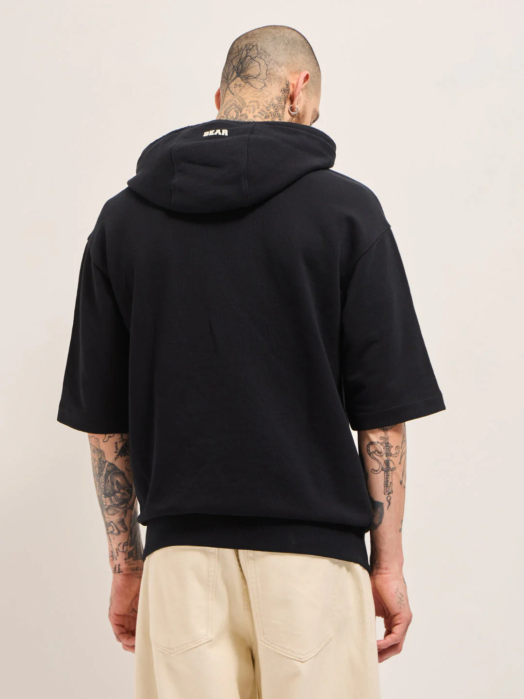 Men Black Relaxed Fit Hoodie - Image 2