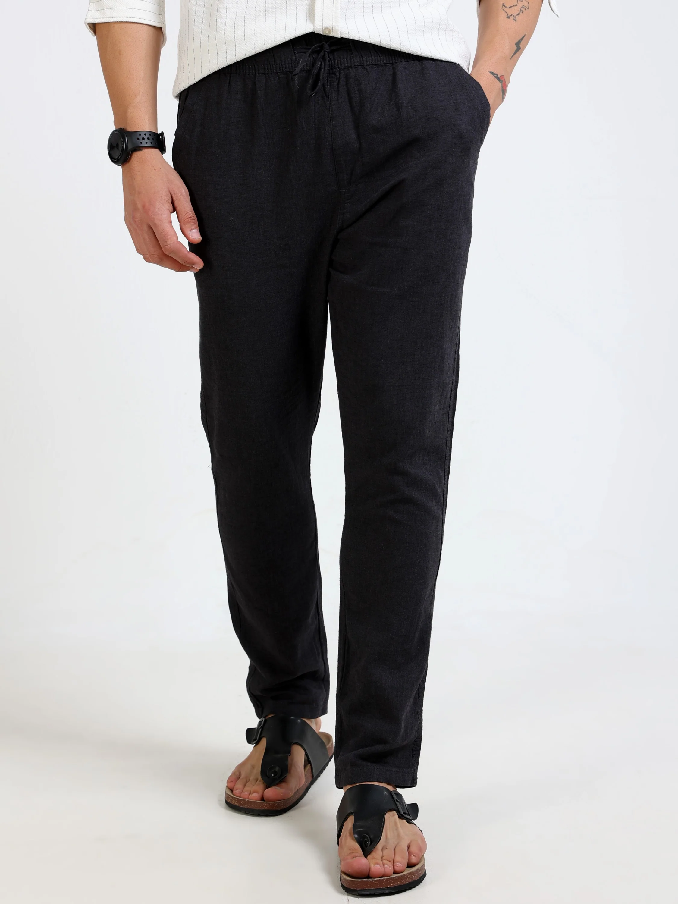 Men Black Relaxed Fit Pants - Image 3