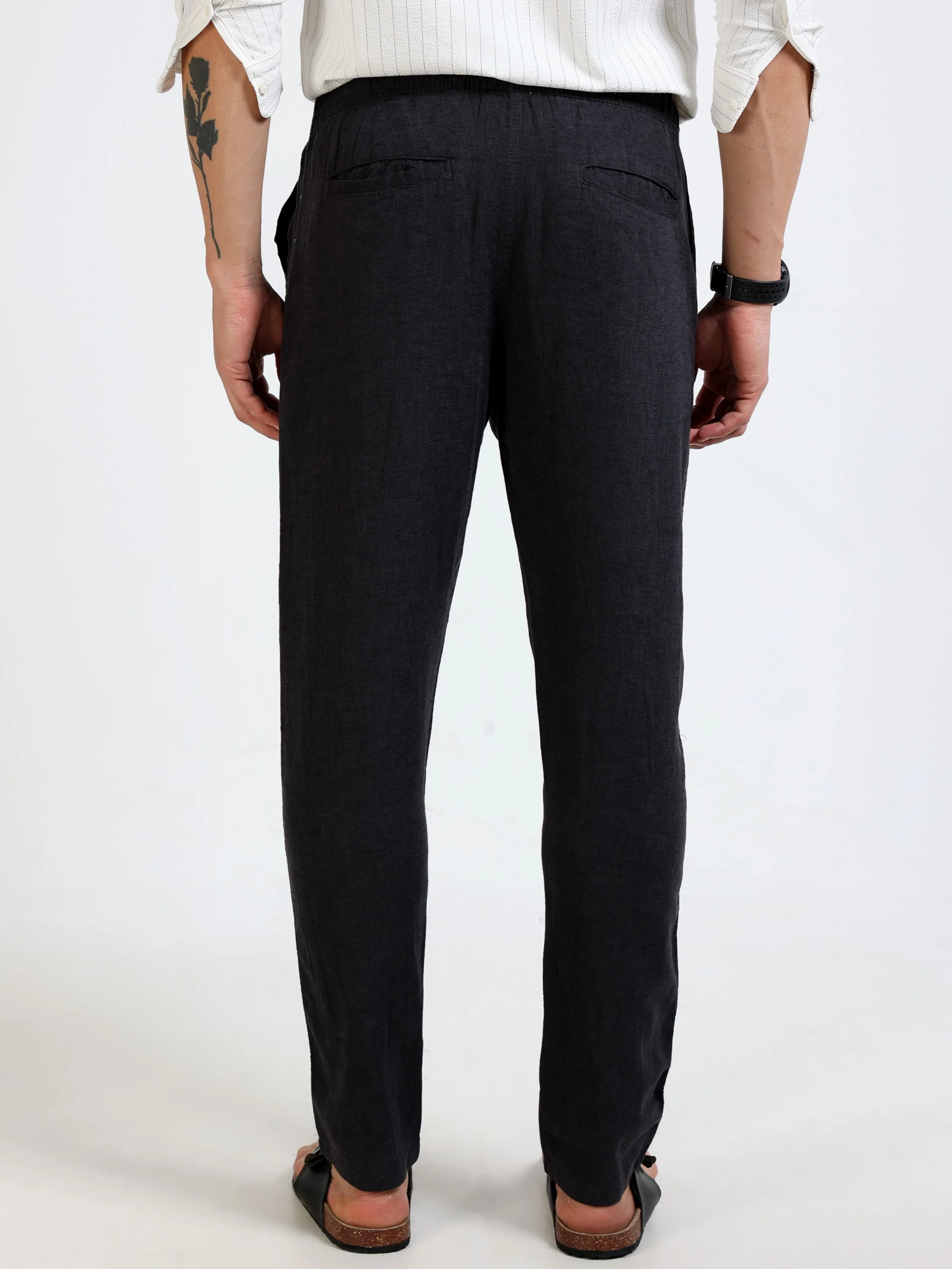 Men Black Relaxed Fit Pants - Image 4