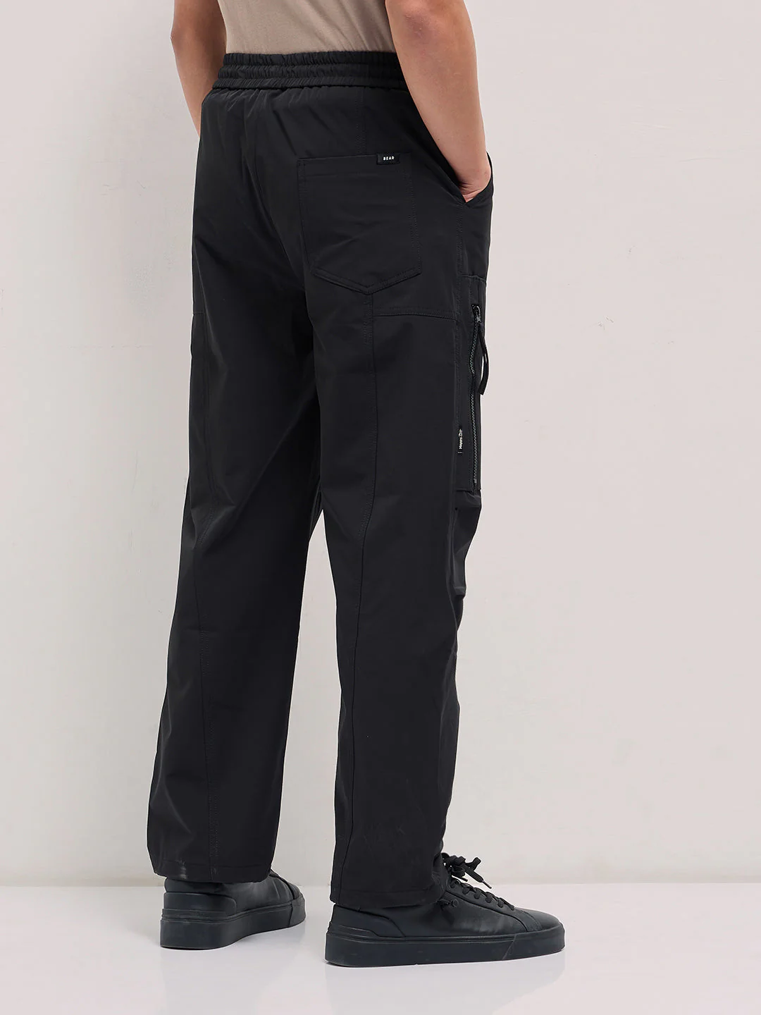 Men Black Relaxed Fit Polyester Cargo Pants - Image 2