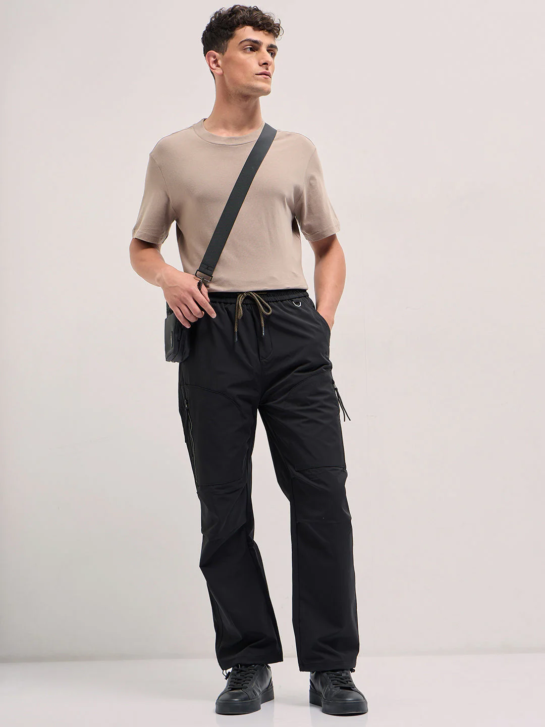 Men Black Relaxed Fit Polyester Cargo Pants - Image 4