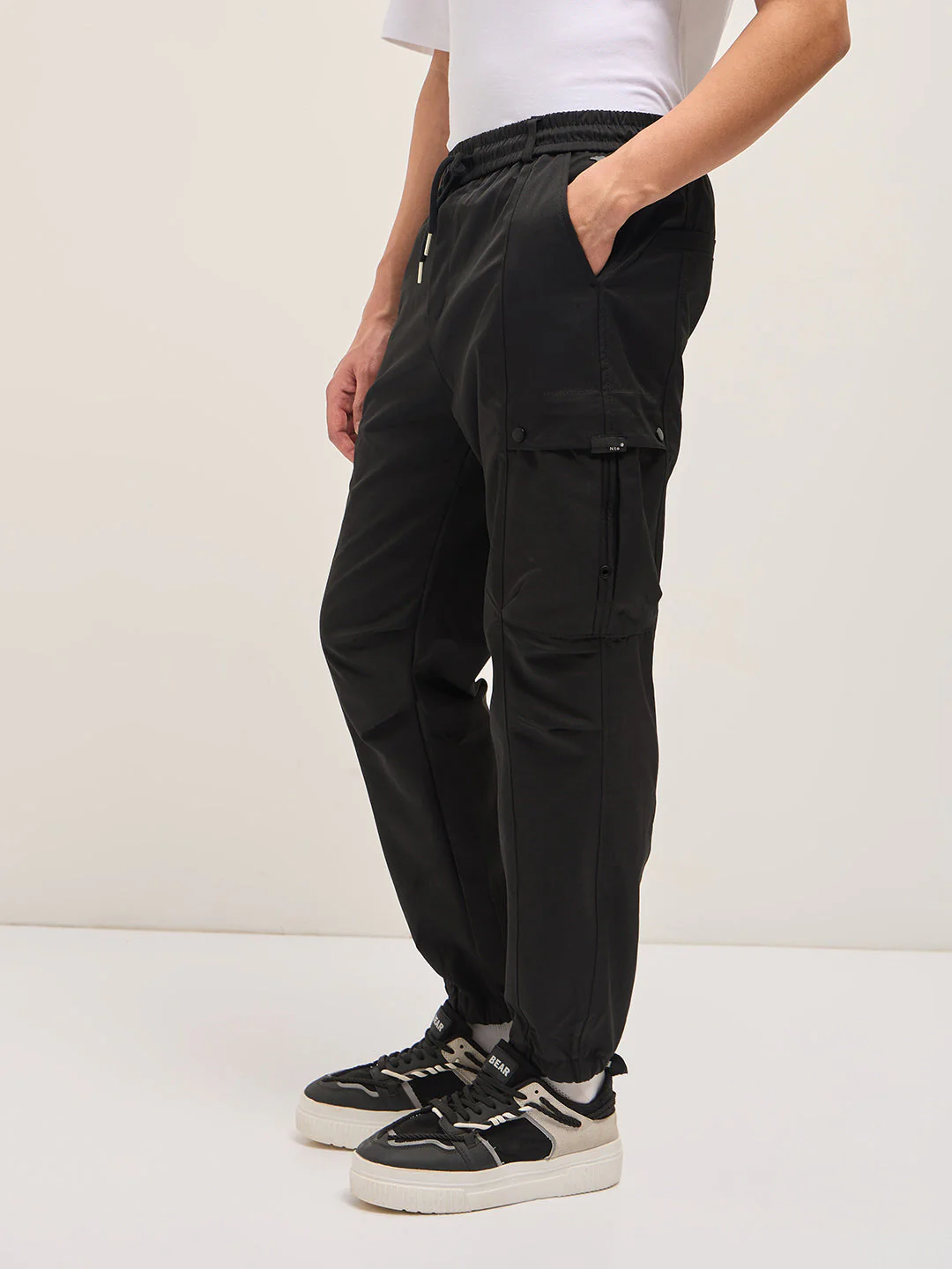 Men Black Relaxed Fit Polyester Cargo Pants - Image 3
