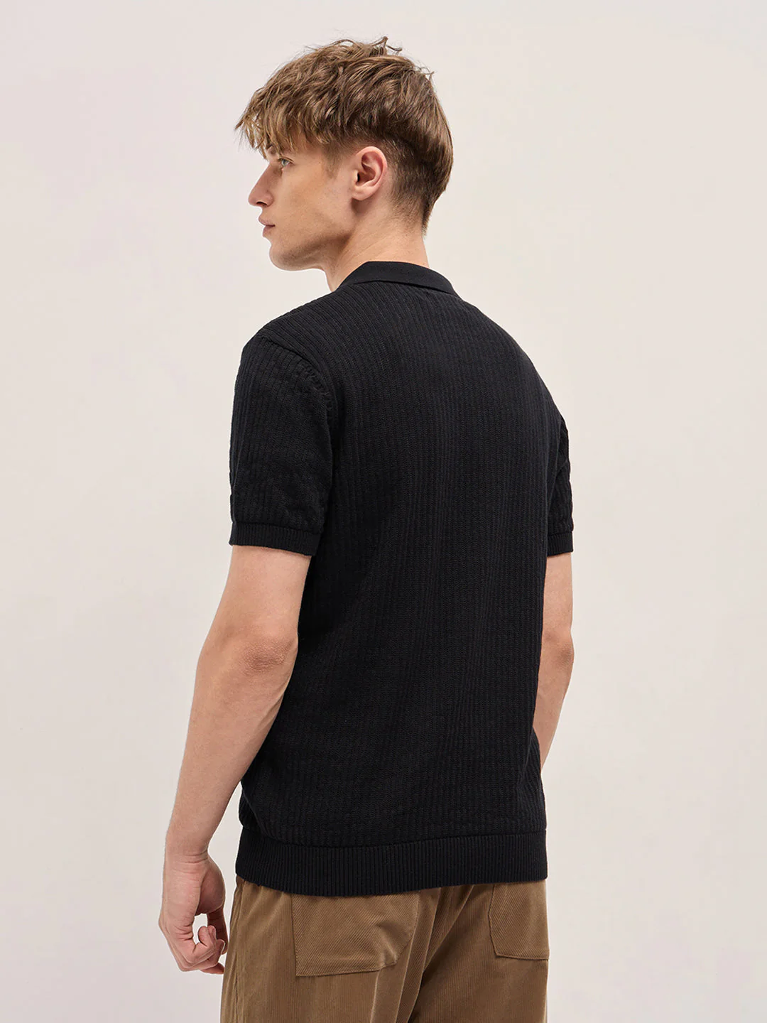 Men Black Ribbed Texture Design Slim Fit Polo - Image 2