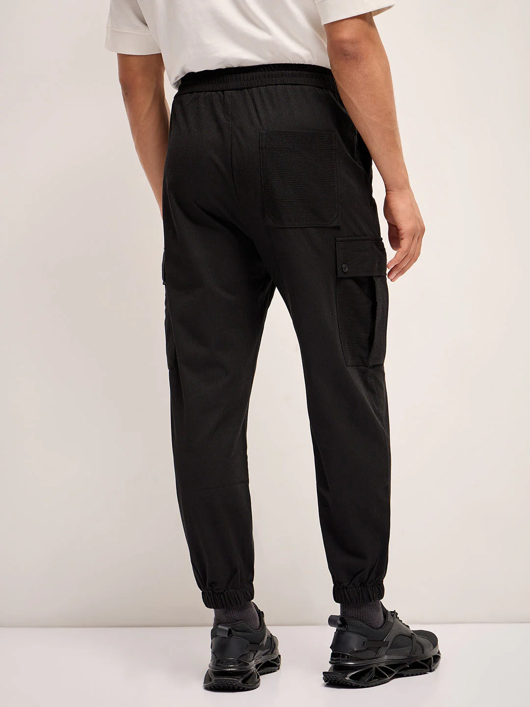 Men Black Self Design Regular Fit Cargo Pant - Image 2