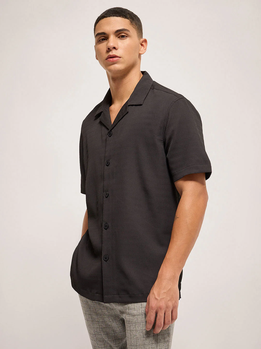 Men Black Self Design Regular Fit Casual Shirt - Image 3