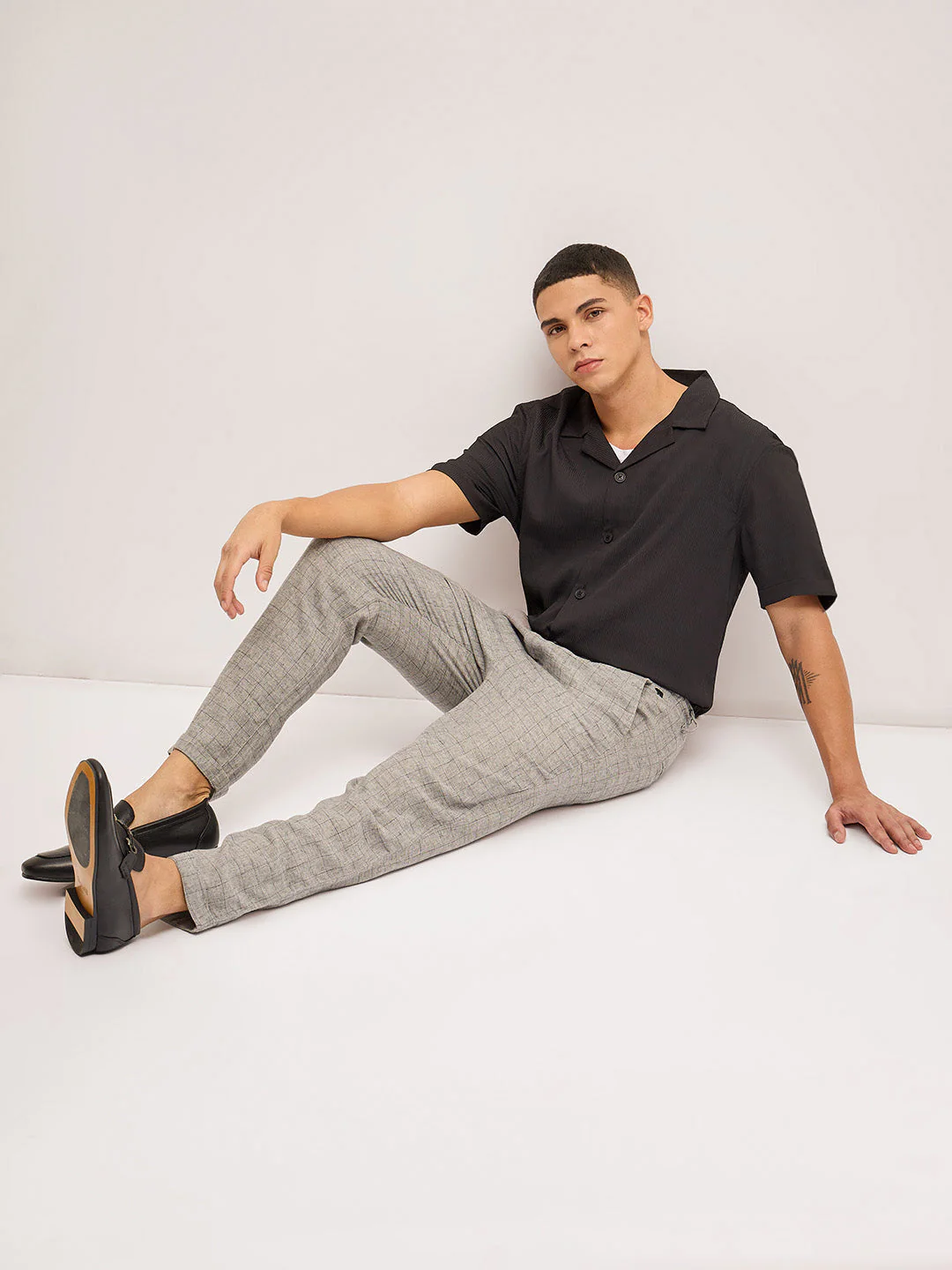 Men Black Self Design Regular Fit Casual Shirt - Image 5