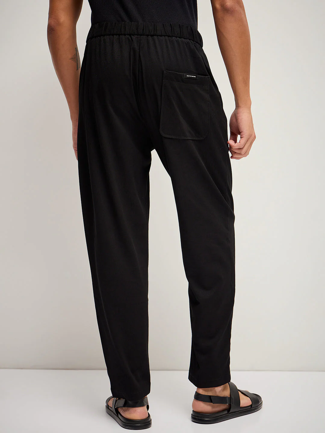 Men Black Self Design Regular Fit Mid-Rise Casual Pant - Image 2