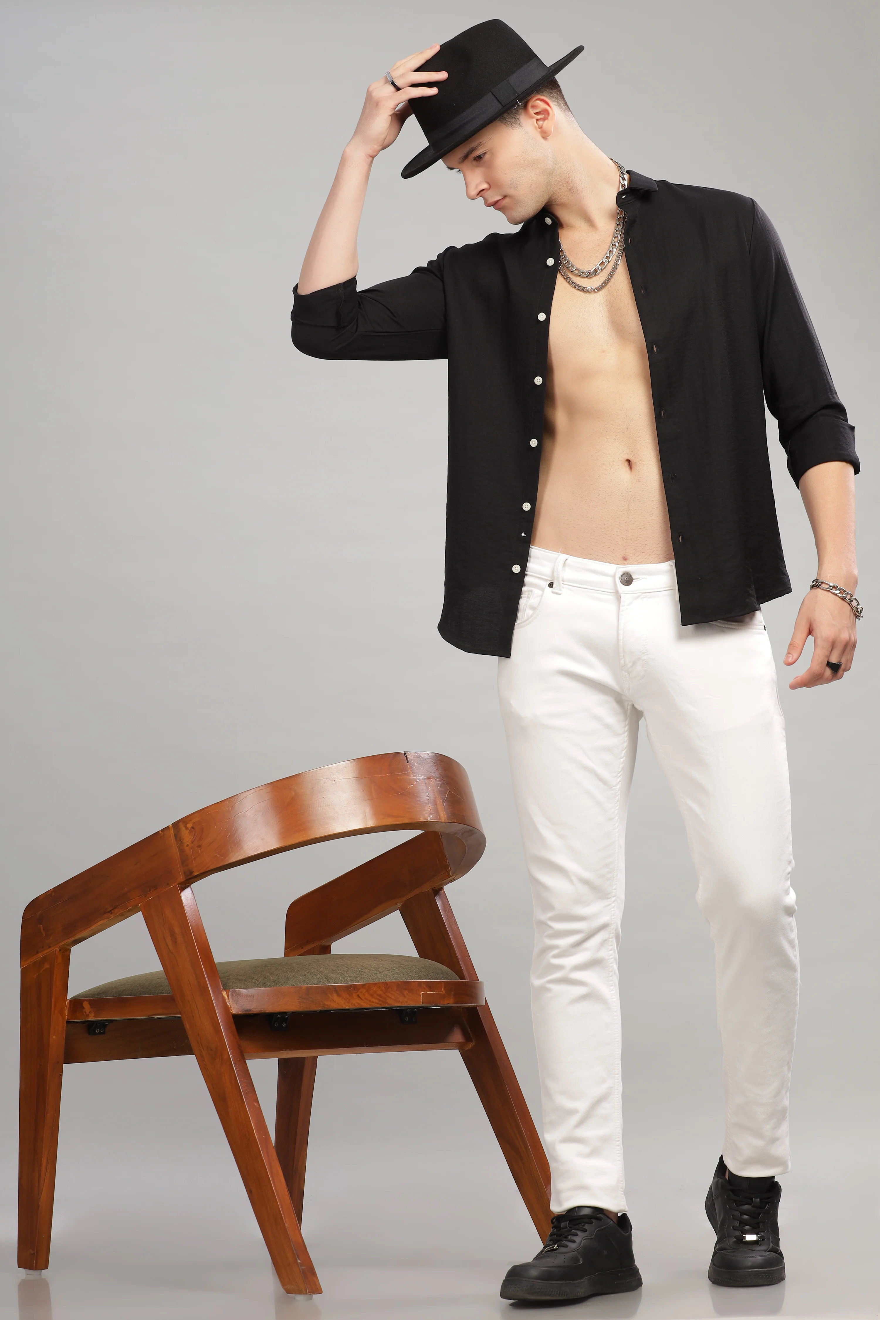 Men Black Slim Fit Shirt - Image 4