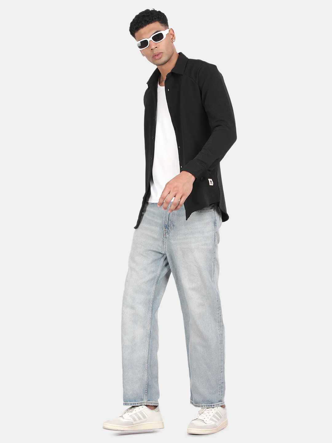 Men Black Slim Fit Spread Collar Full Sleeve Casual Shirt - Image 4
