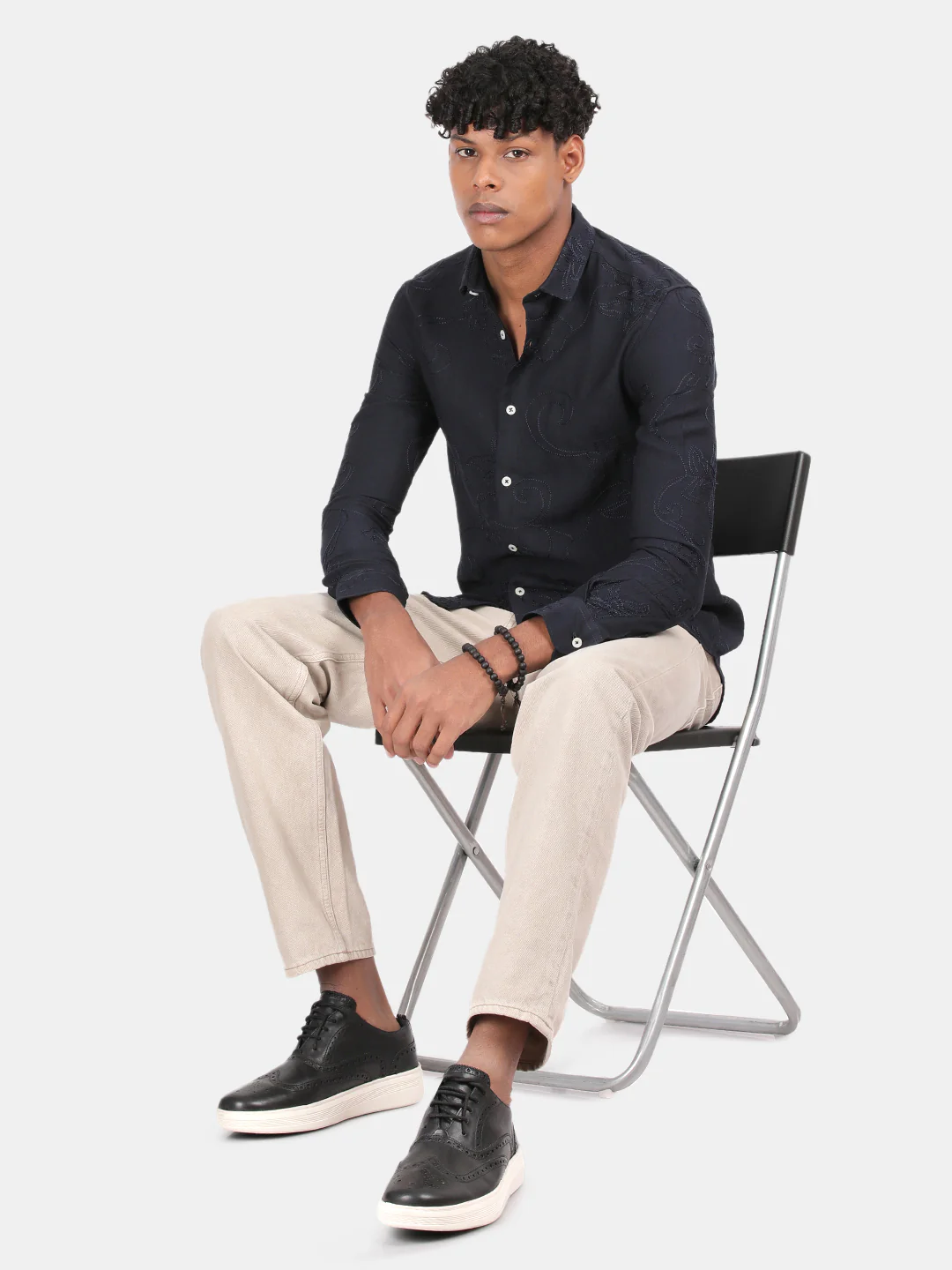 Men Black Slim Fit Spread Collar Full Sleeve Casual Shirt - Image 4