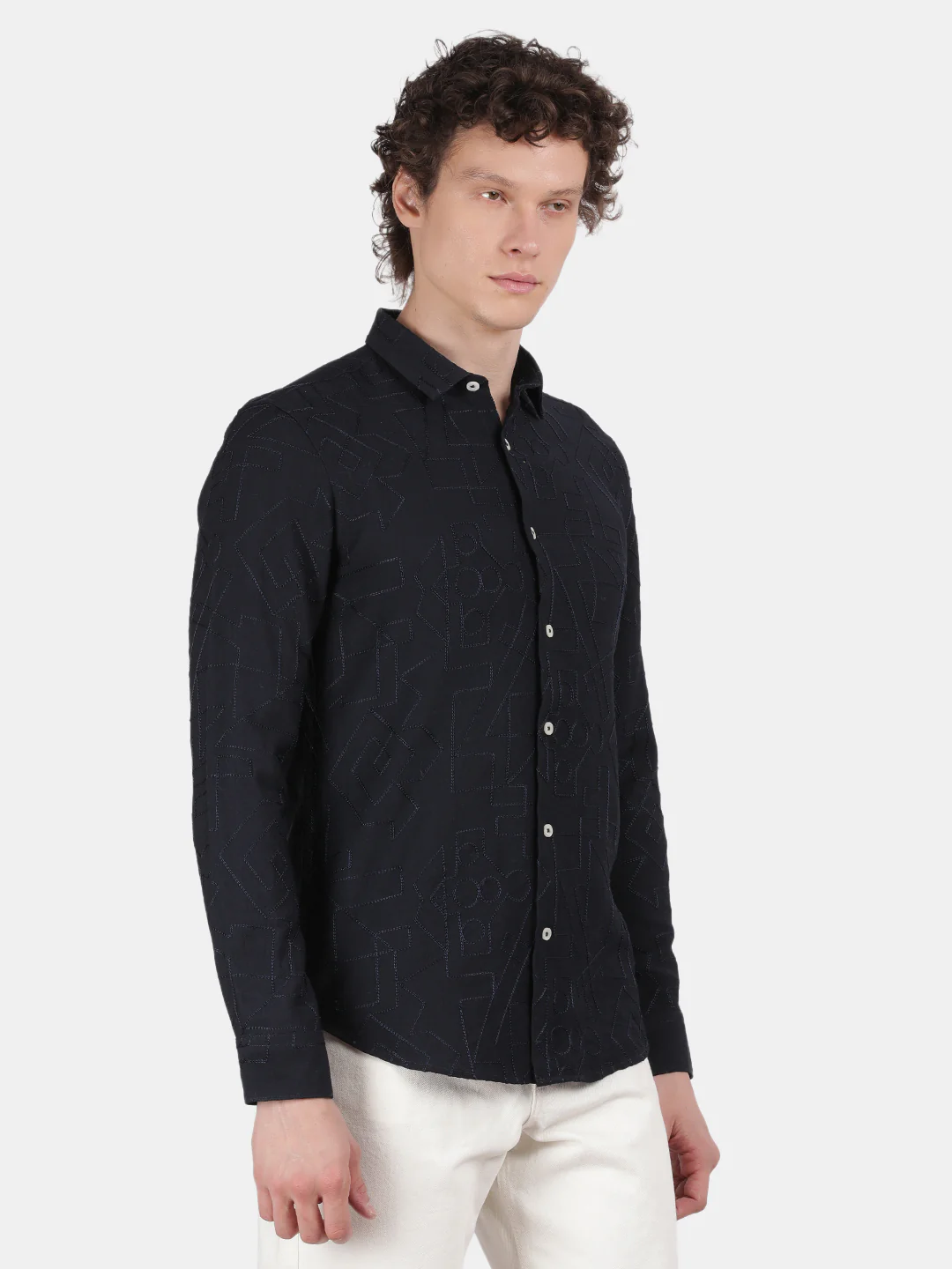 Men Black Slim Fit Spread Collar Full Sleeve Casual Shirt - Image 4