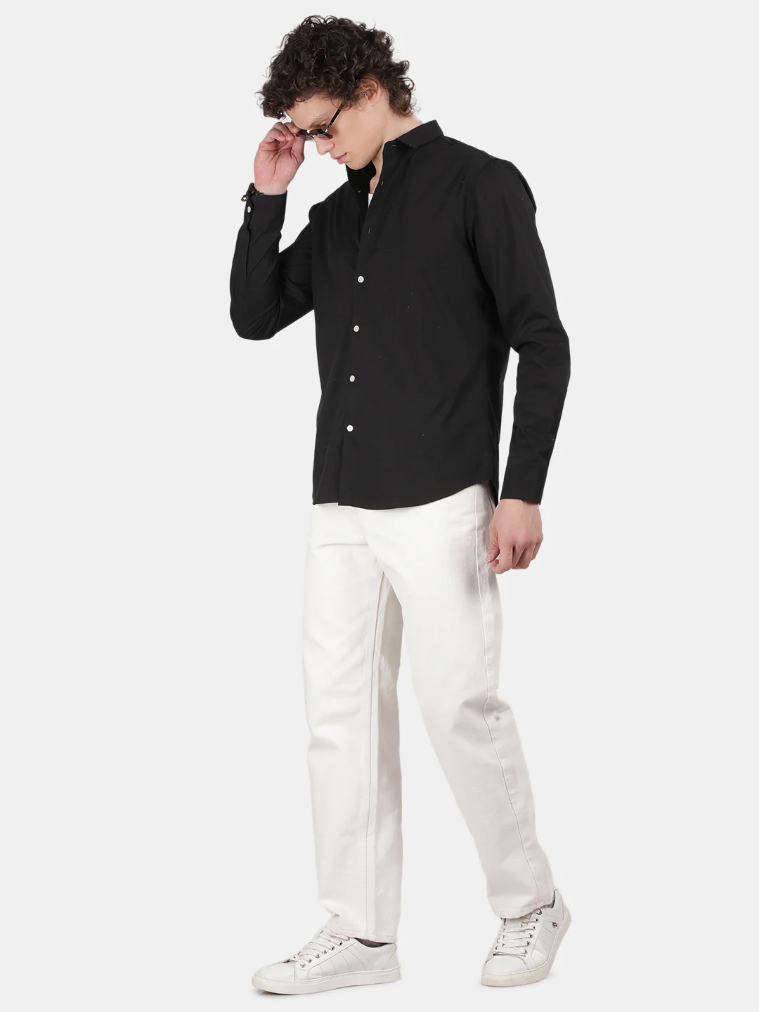 Men Black Slim Fit Spread Collar Full Sleeve Casual Shirt - Image 4