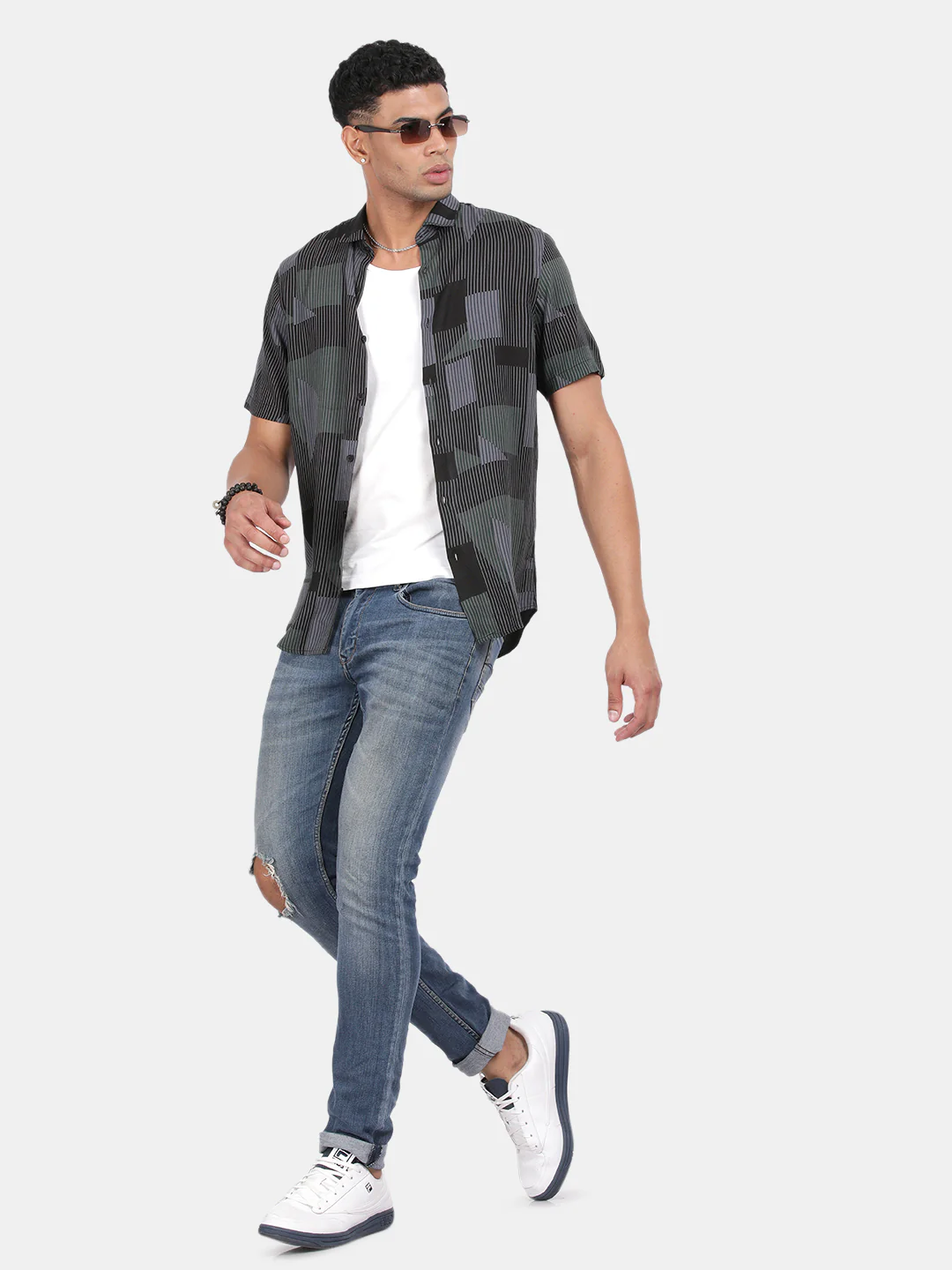 Men Black Slim Fit Spread Collar Half Sleeve Casual Shirt - Image 4