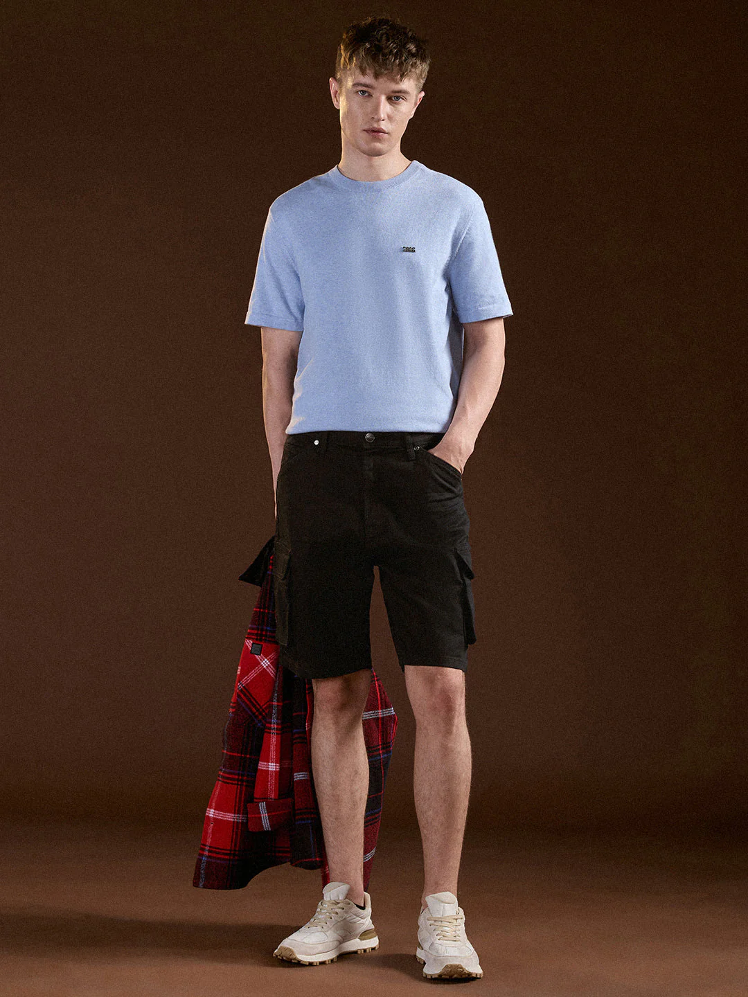 Men Black Solid Baggy Fit Cotton Cargo Shorts - Image 4