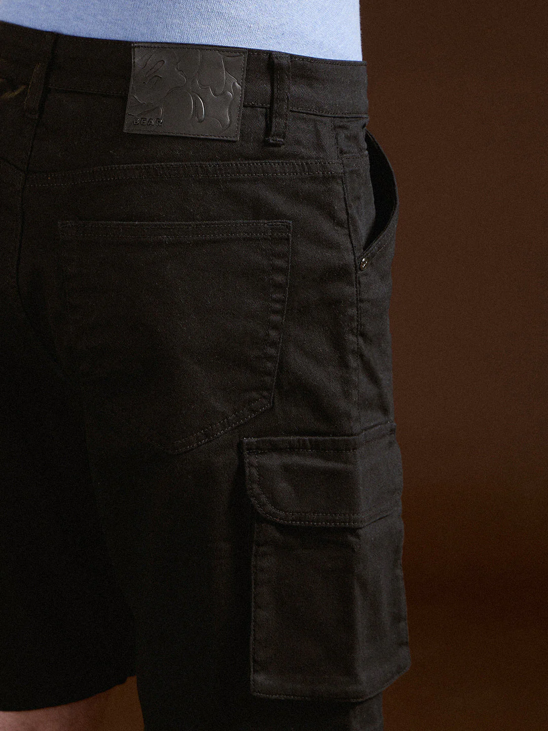 Men Black Solid Baggy Fit Cotton Cargo Shorts - Image 6