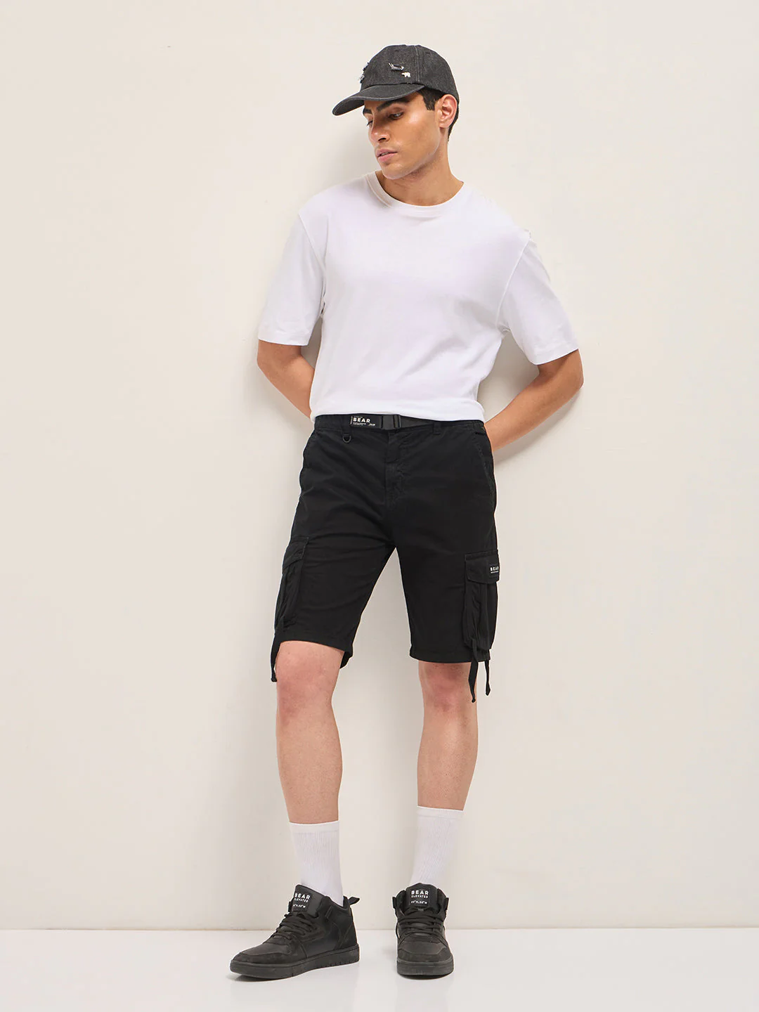 Men Black Solid Cotton Cargo Shorts - Image 4