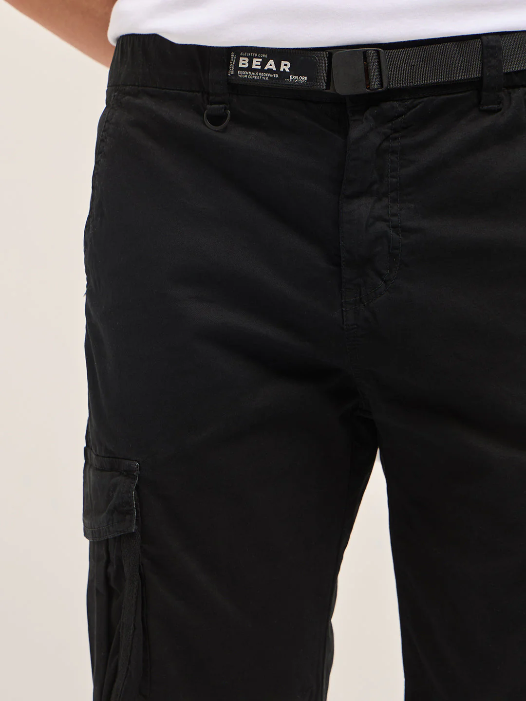 Men Black Solid Cotton Cargo Shorts - Image 6