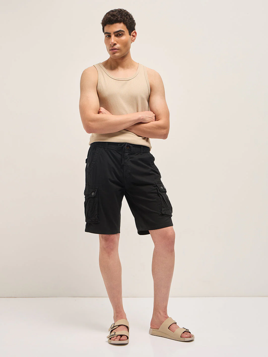 Men Black Solid Cotton Cargo Shorts - Image 4