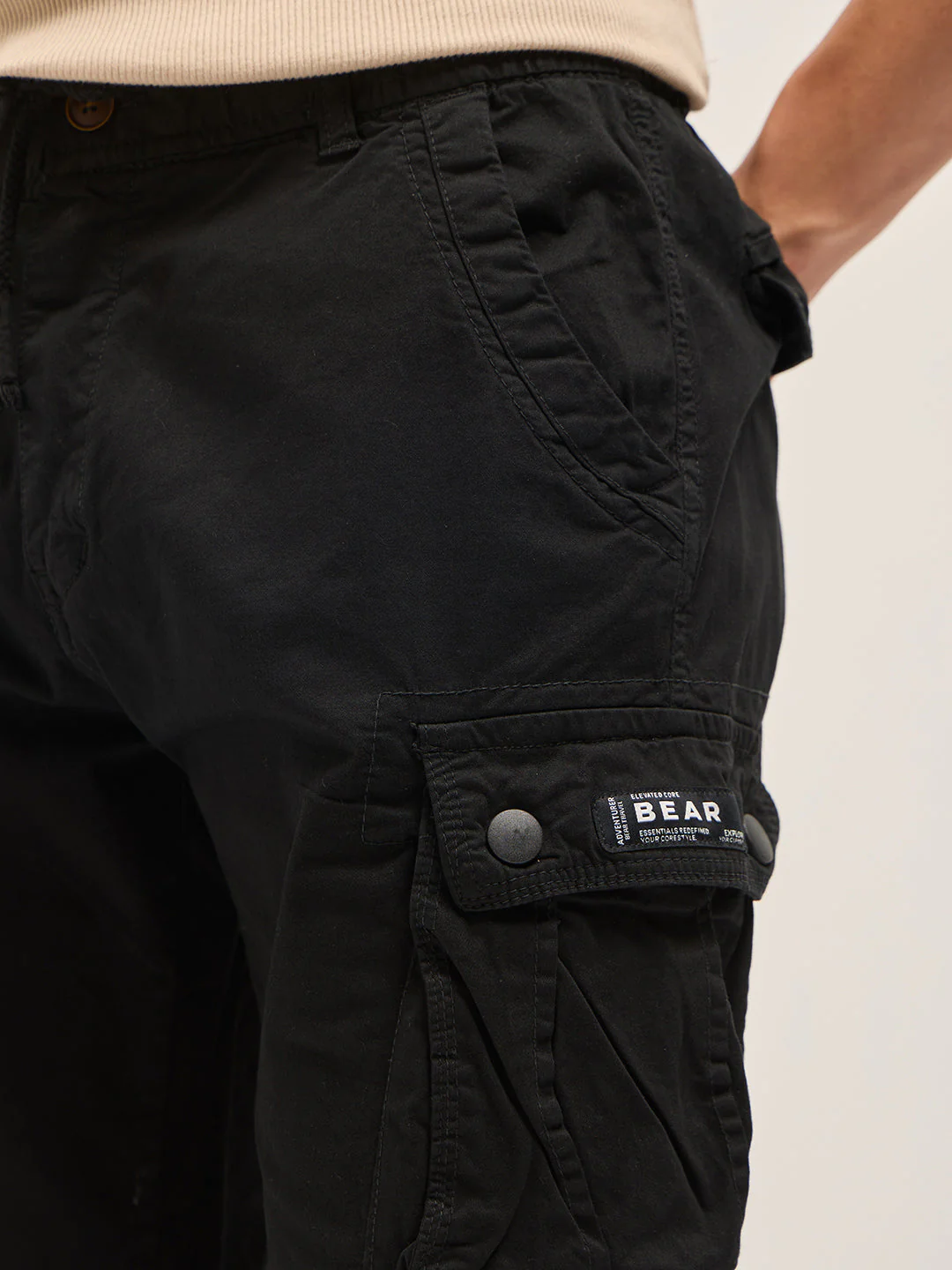 Men Black Solid Cotton Cargo Shorts - Image 5