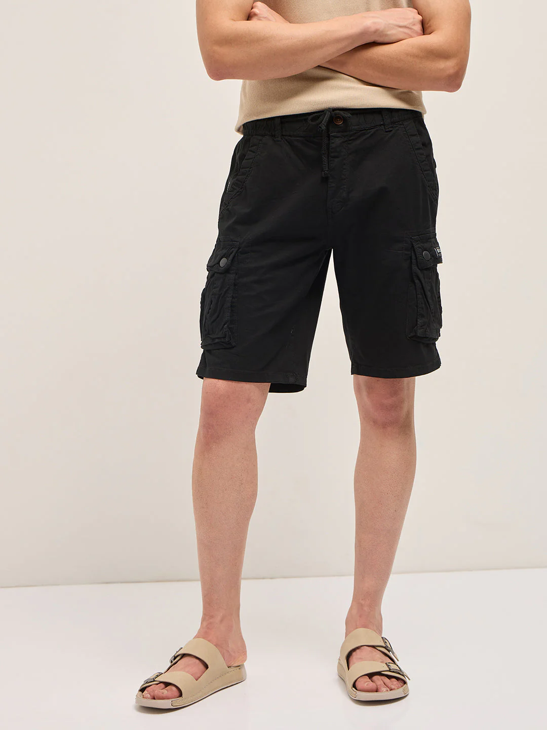 Men Black Solid Cotton Cargo Shorts - Image 6