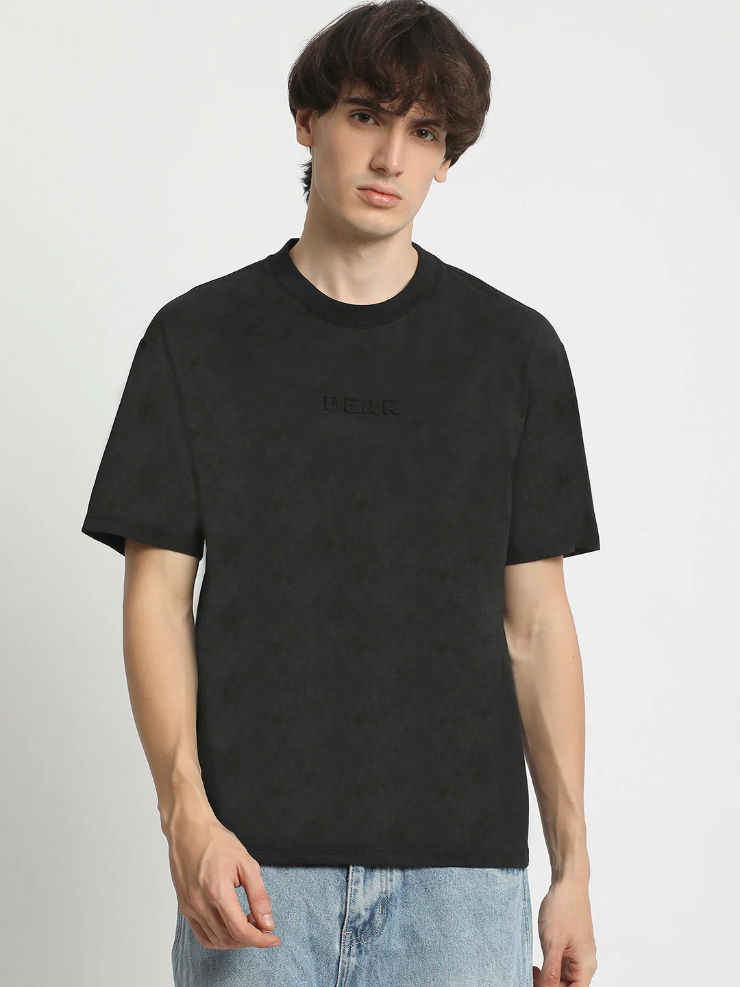 Men  Black Solid Crew Neck T-Shirt - Image 2