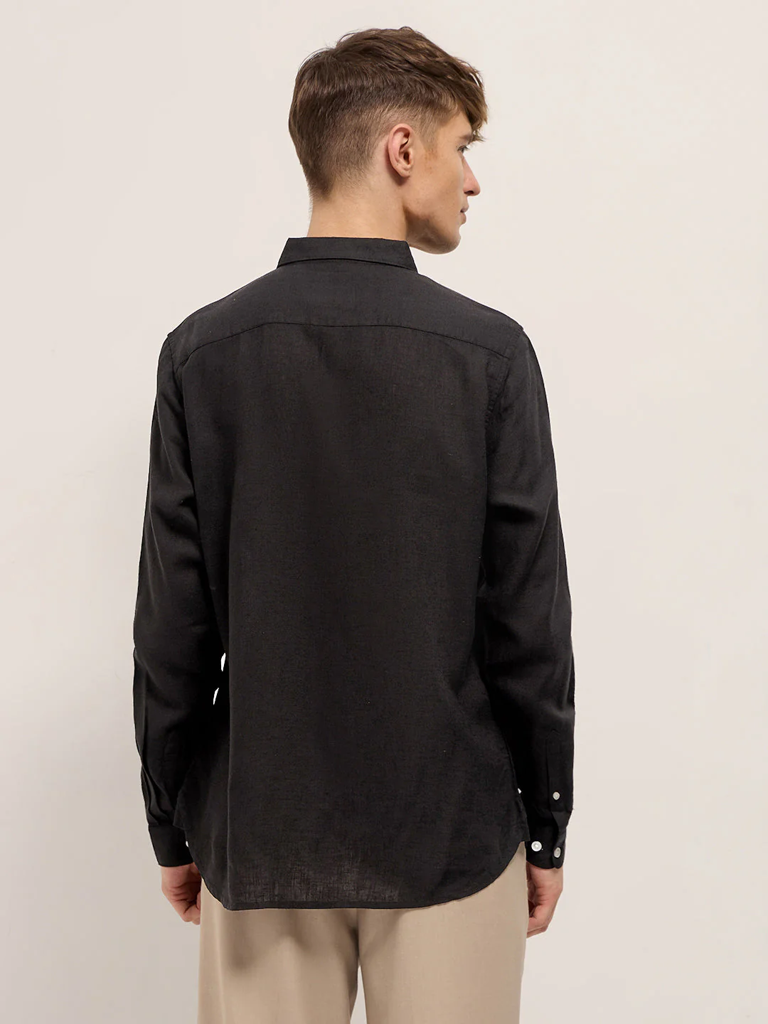 Men Black Solid Lyocell Slim Fit Casual Shirt - Image 2