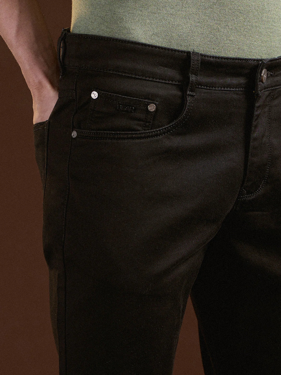 Men Black Solid Mid-Rise Slim Fit Jeans - Image 5