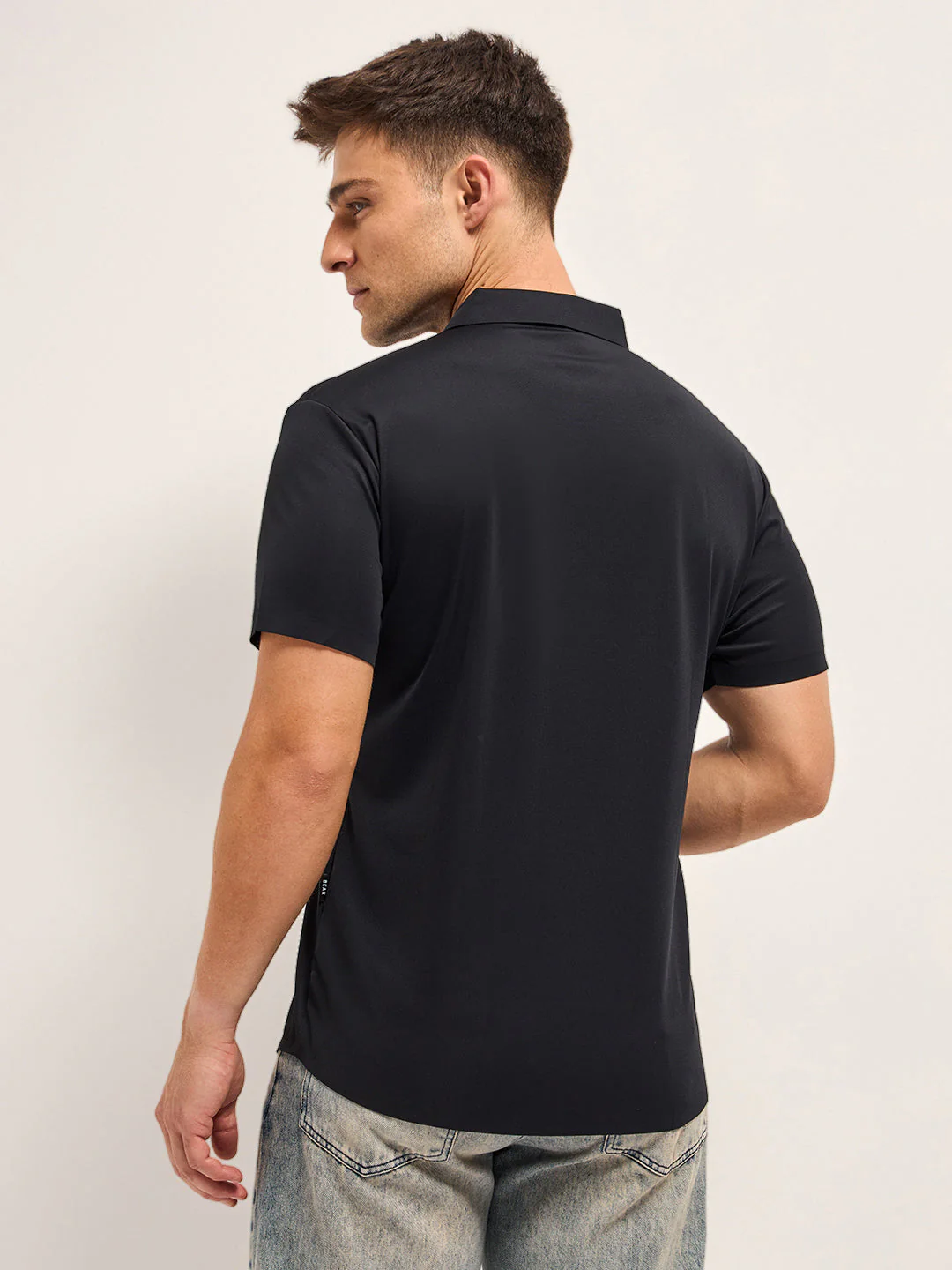 Men Black Solid Nylon Blend Classic Spread Collar Shirt - Image 2