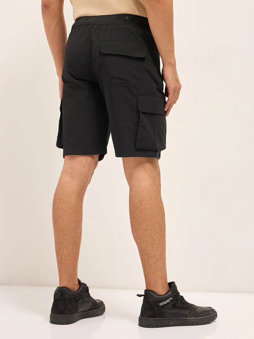 Men Black Solid Nylon Cargo Shorts - Image 2
