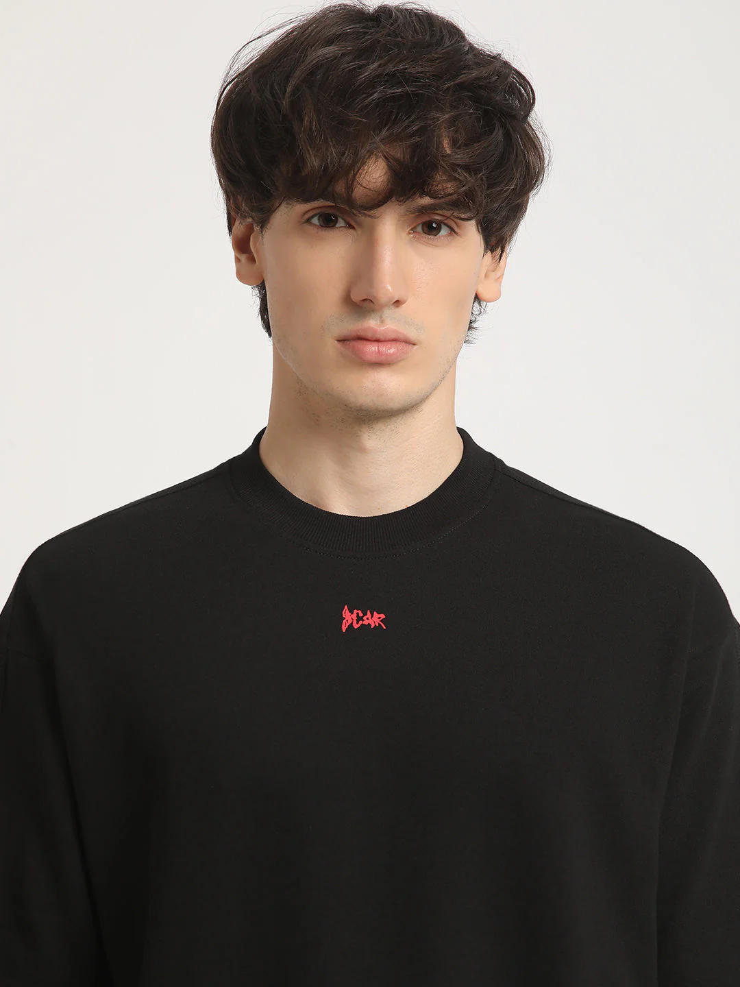 Men Black Solid Oversized Fit Round Neck T-shirt - Image 6