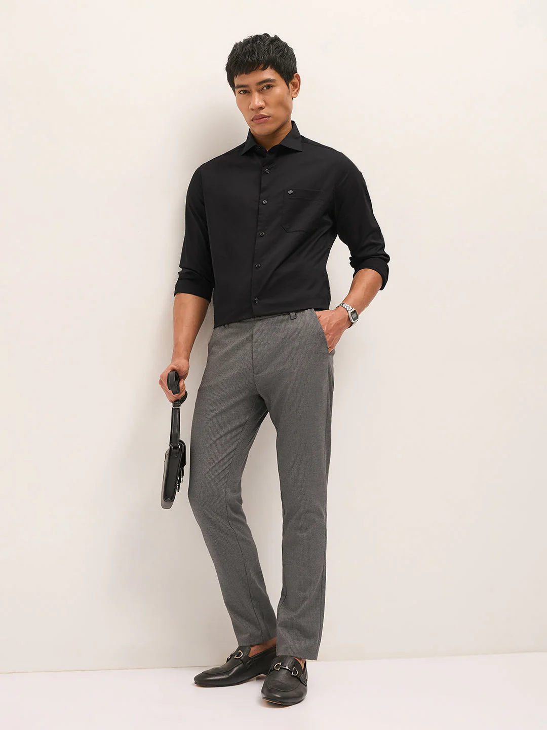 Men Black Solid Polyester Blend Tailored Fit Formal Shirt - Image 4