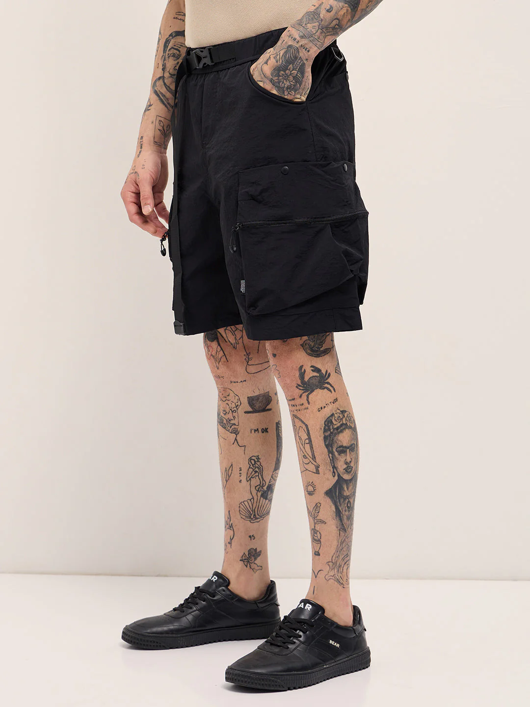 Men Black Solid Polyester Cargo Shorts - Image 3