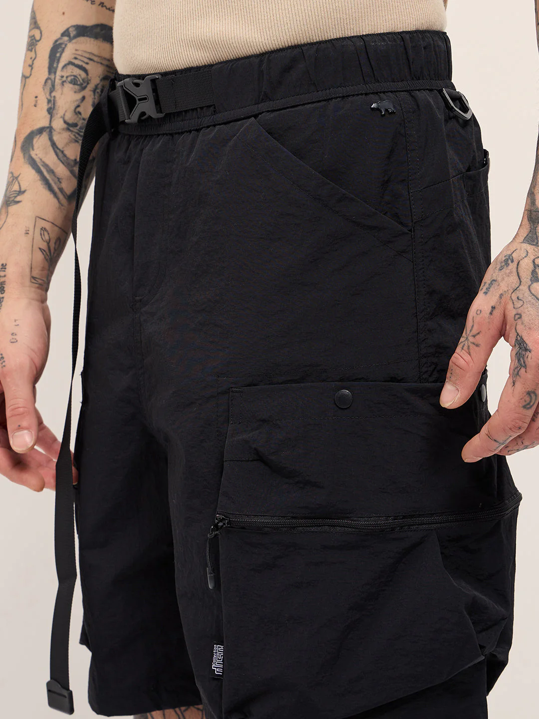 Men Black Solid Polyester Cargo Shorts - Image 5