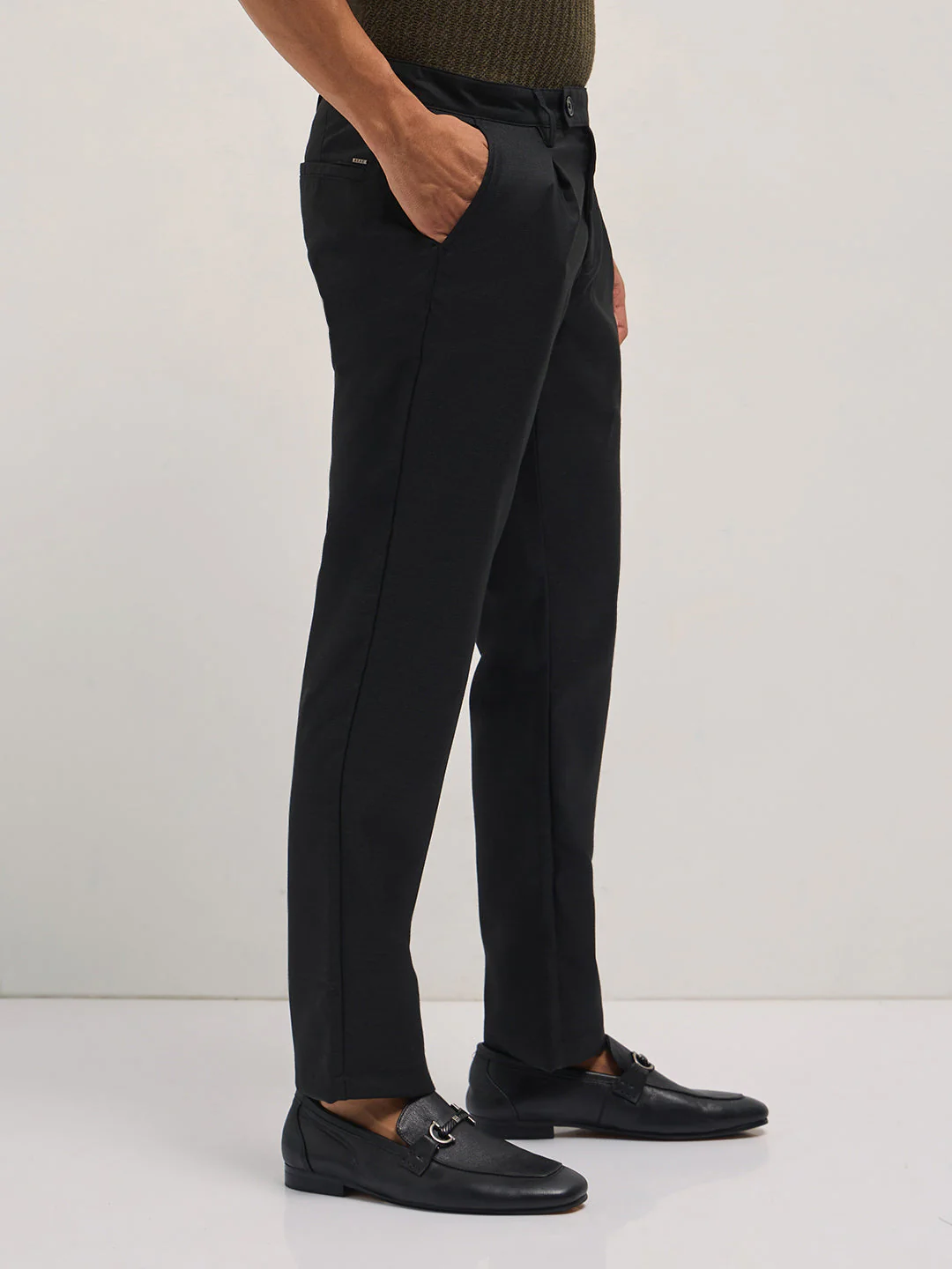 Men Black Solid Regular Fit Formal Trouser - Image 3