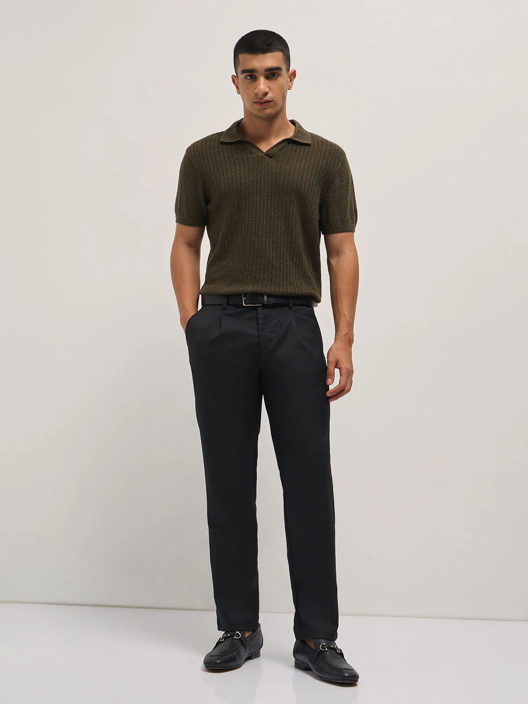 Men Black Solid Regular Fit Formal Trouser - Image 4