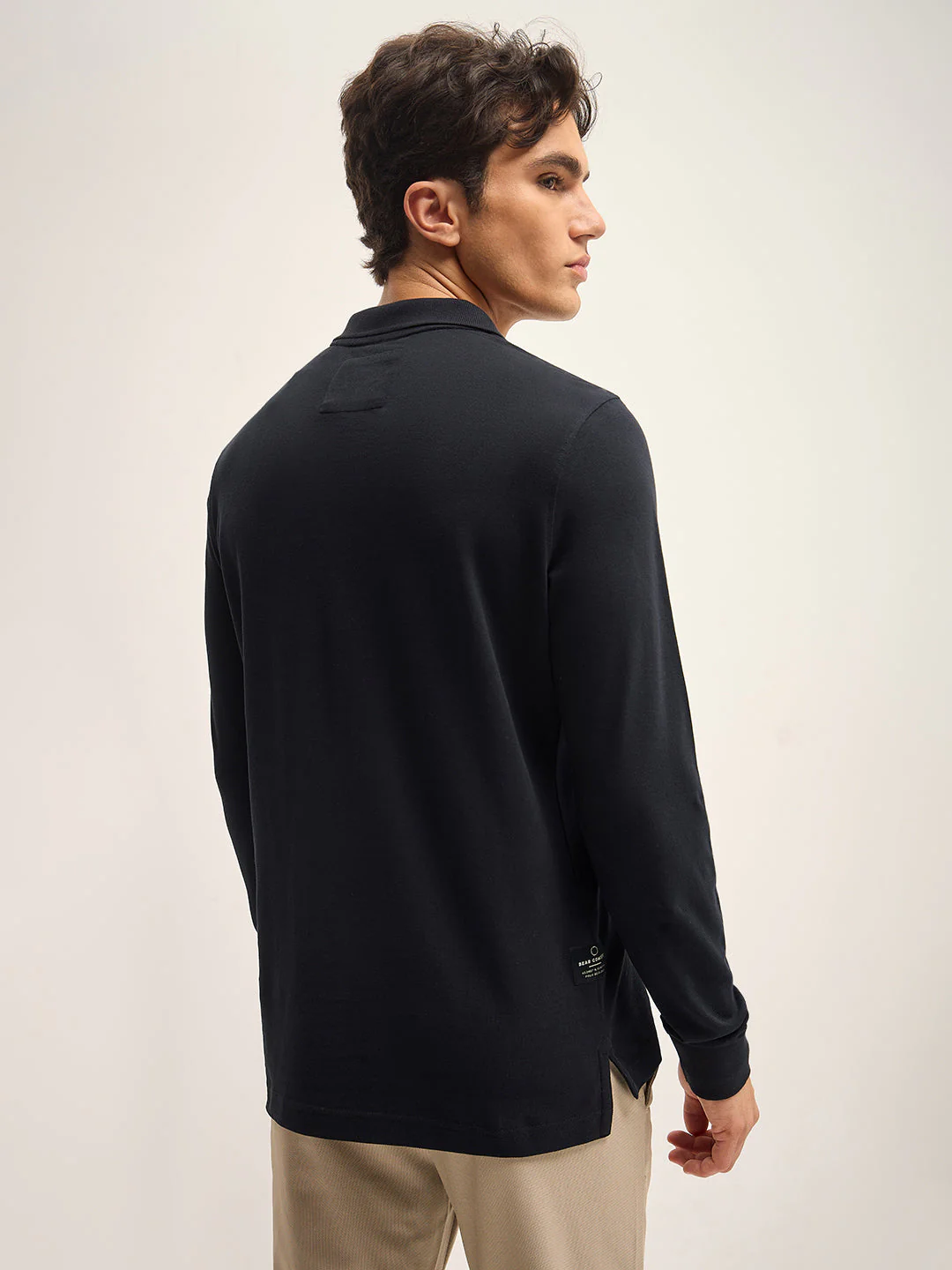 Men Black Solid Regular Fit Polo Collar T-shirt - Image 2