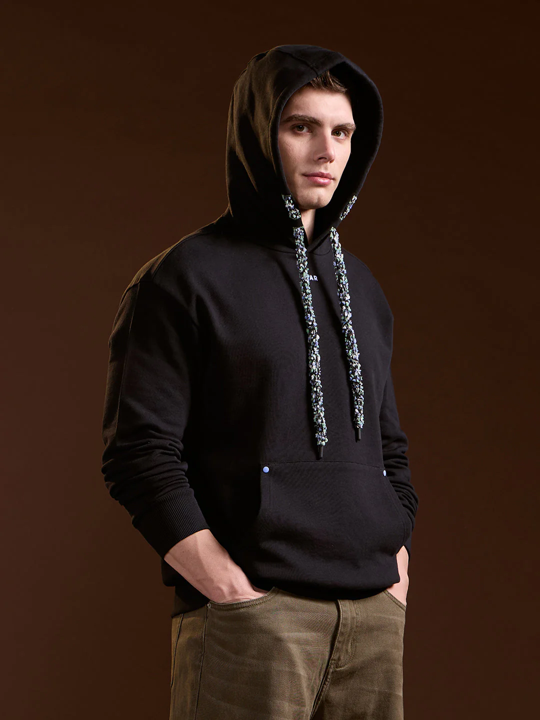 Men Black Solid Relax Fit Hoodie - Image 6