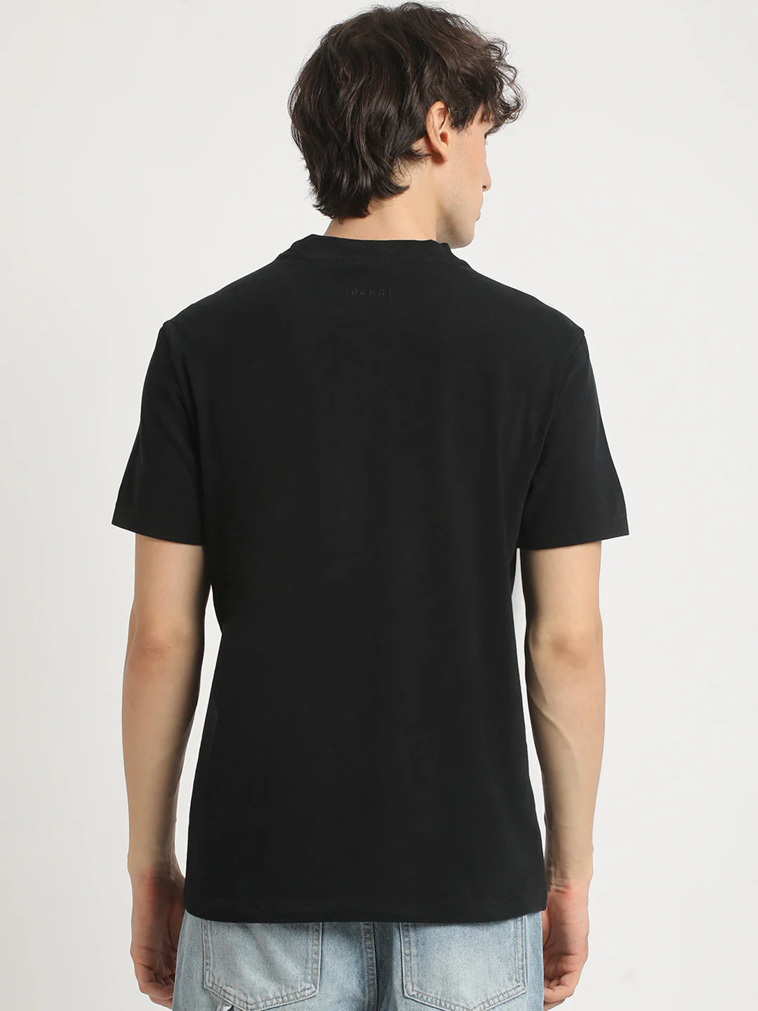 Men Black Solid Relaxed Fit Round Neck T Shirt | The Bear House - Image 4