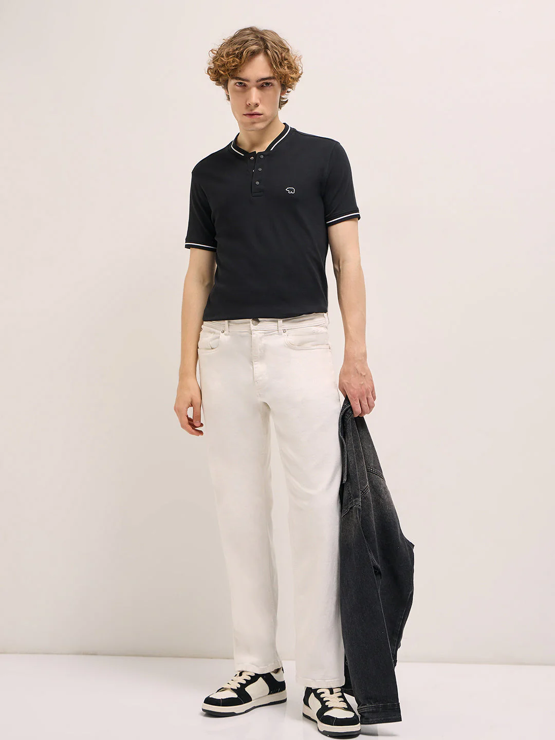 Men Black Solid Ribbed Collar - Image 4