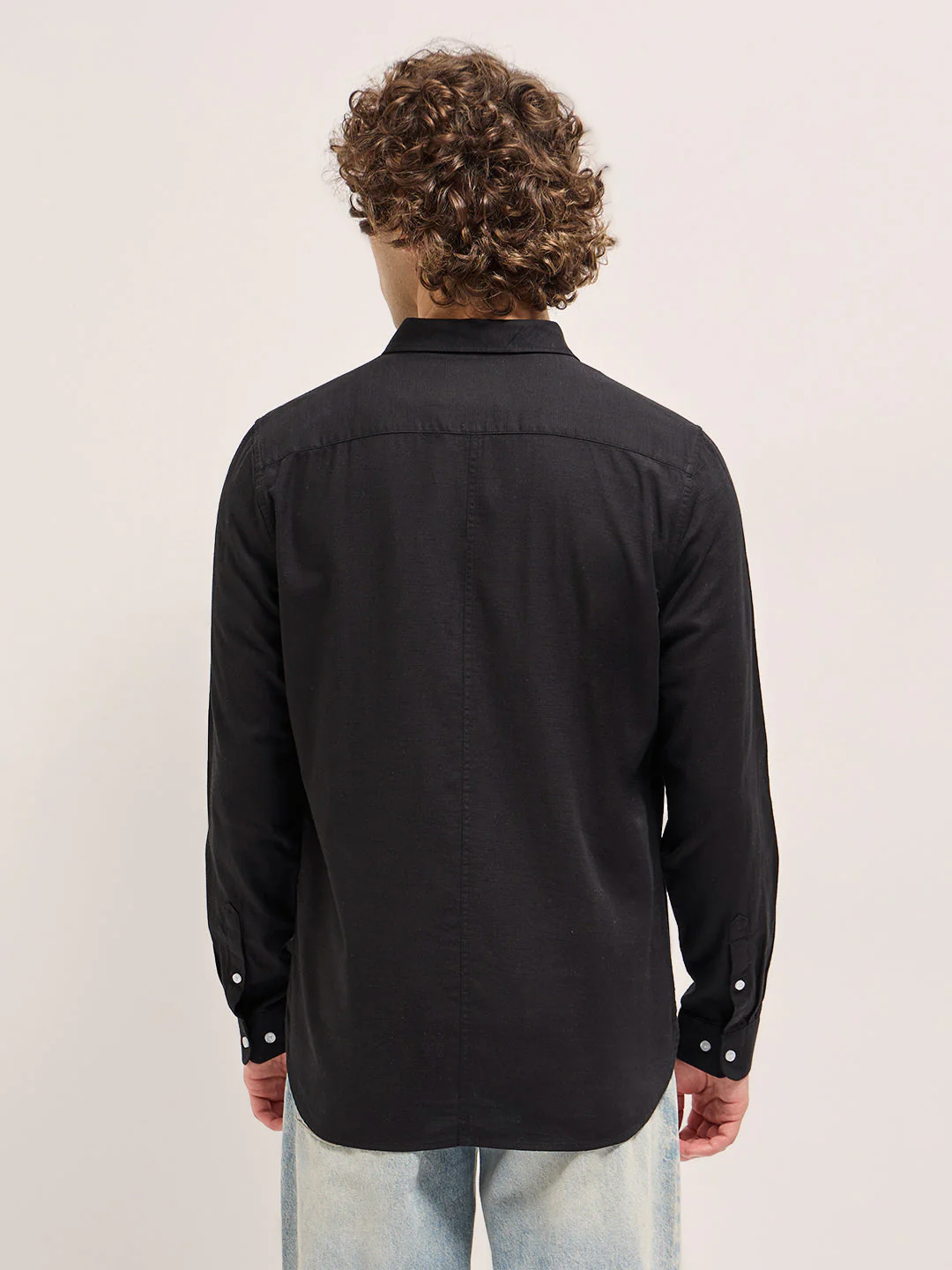 Men Black Solid Slim Fit Casual Shirt - Image 2