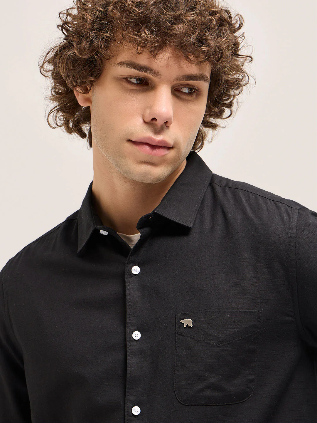 Men Black Solid Slim Fit Casual Shirt - Image 5
