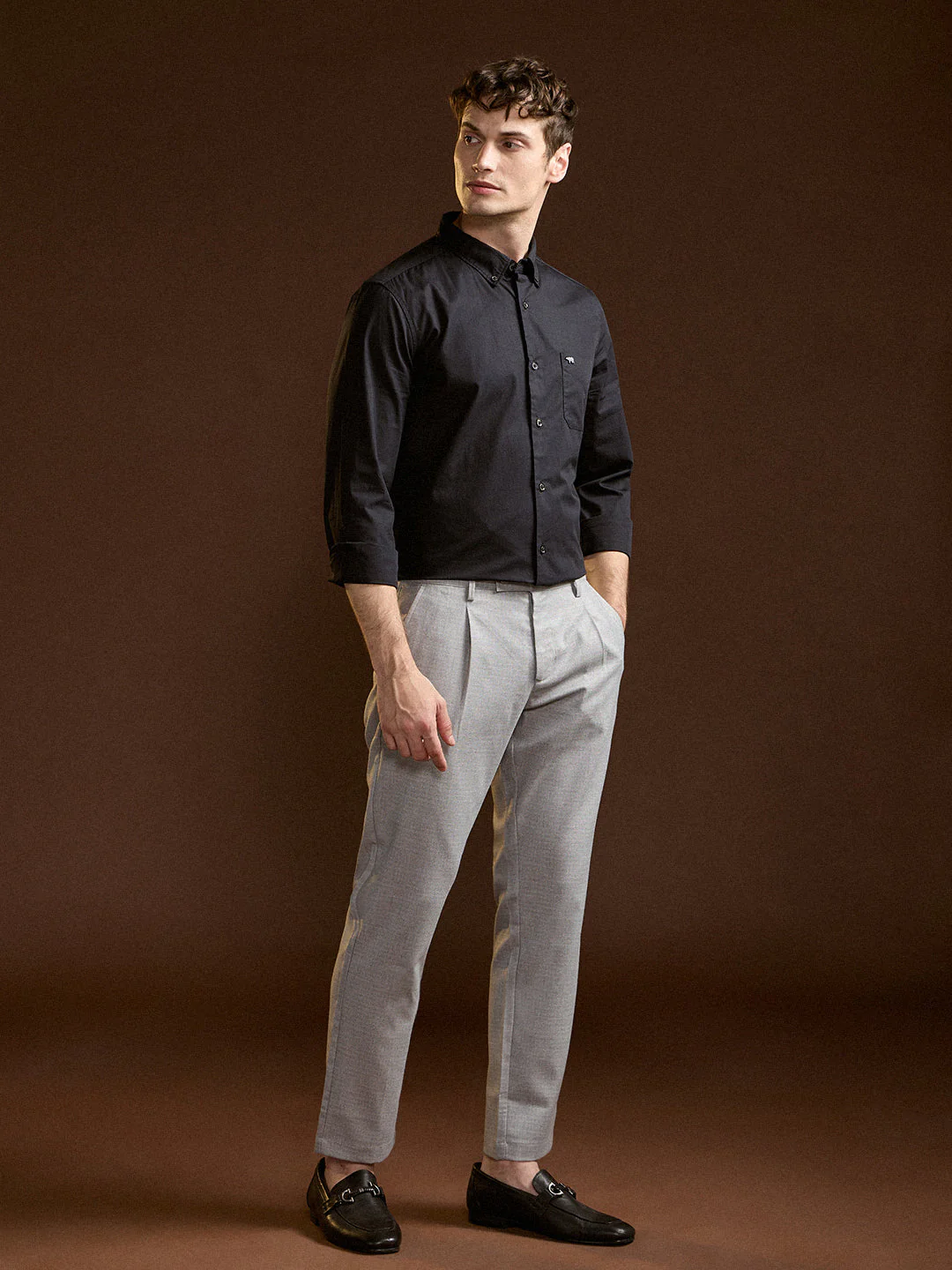 Men Black Solid Slim Fit Cotton Casual Shirt - Image 4