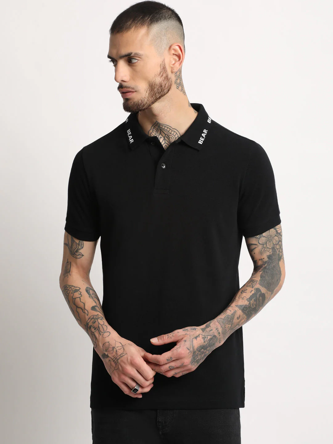Men  Black Solid Slim Fit Polo T-shirt - Image 2