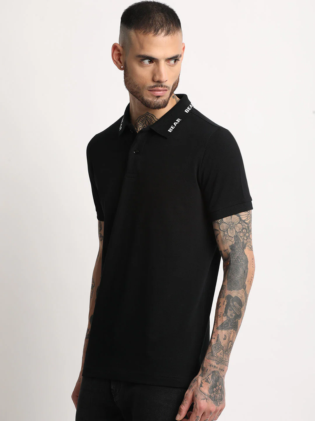 Men  Black Solid Slim Fit Polo T-shirt - Image 3