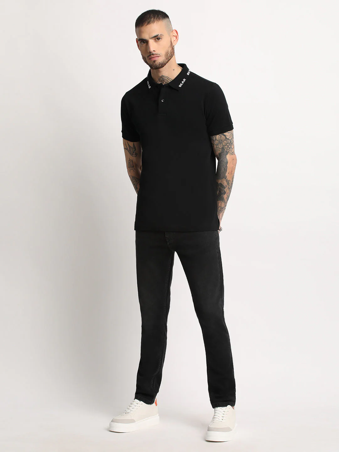 Men  Black Solid Slim Fit Polo T-shirt - Image 5