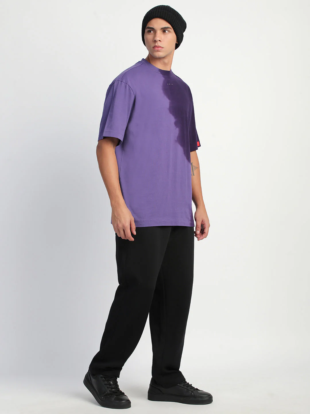 Men Black Solid Straight Fit Trousers - Image 5