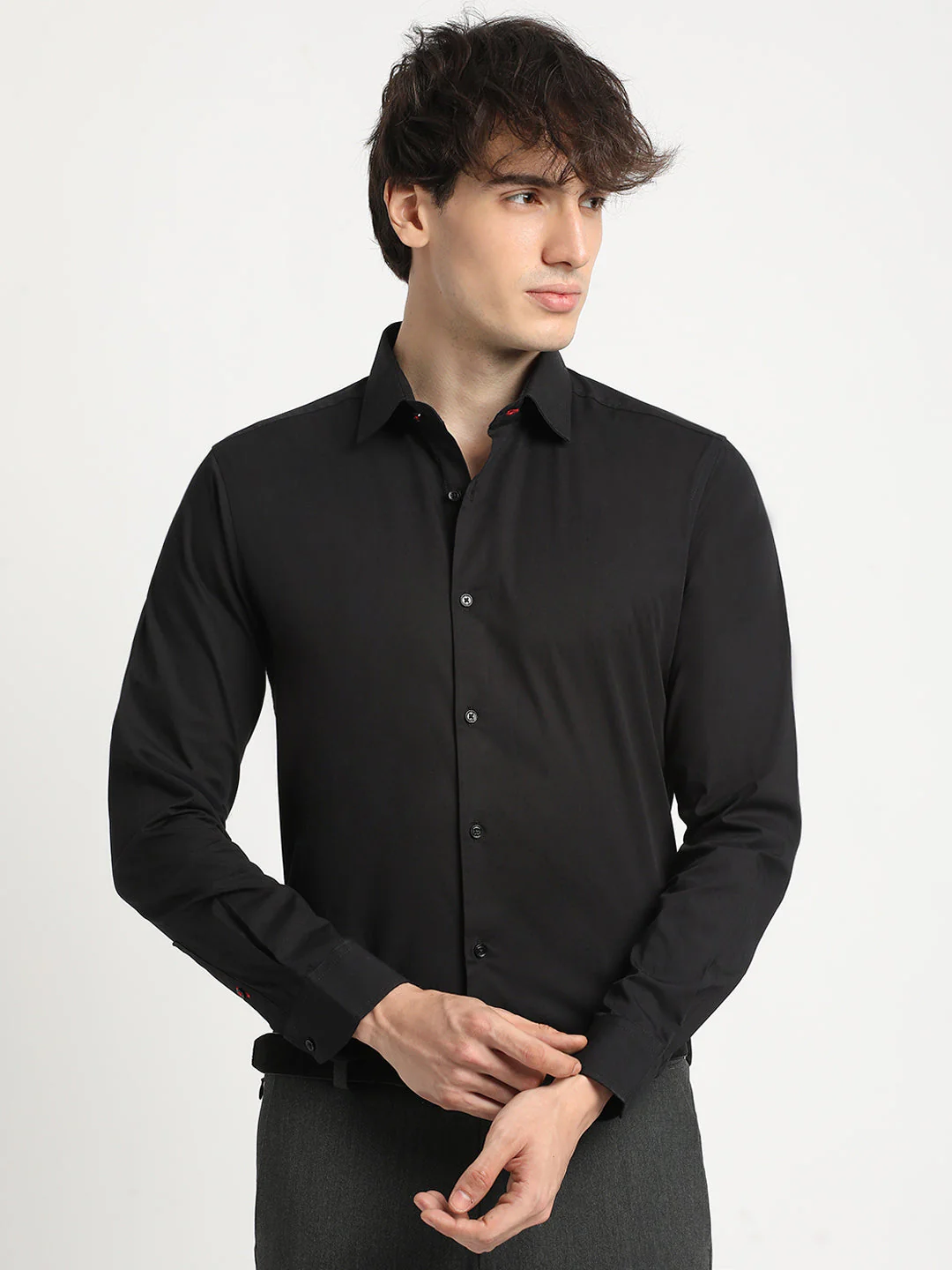 Men Black Solid Tailored Fit Cotton Formal Shirt - Image 2