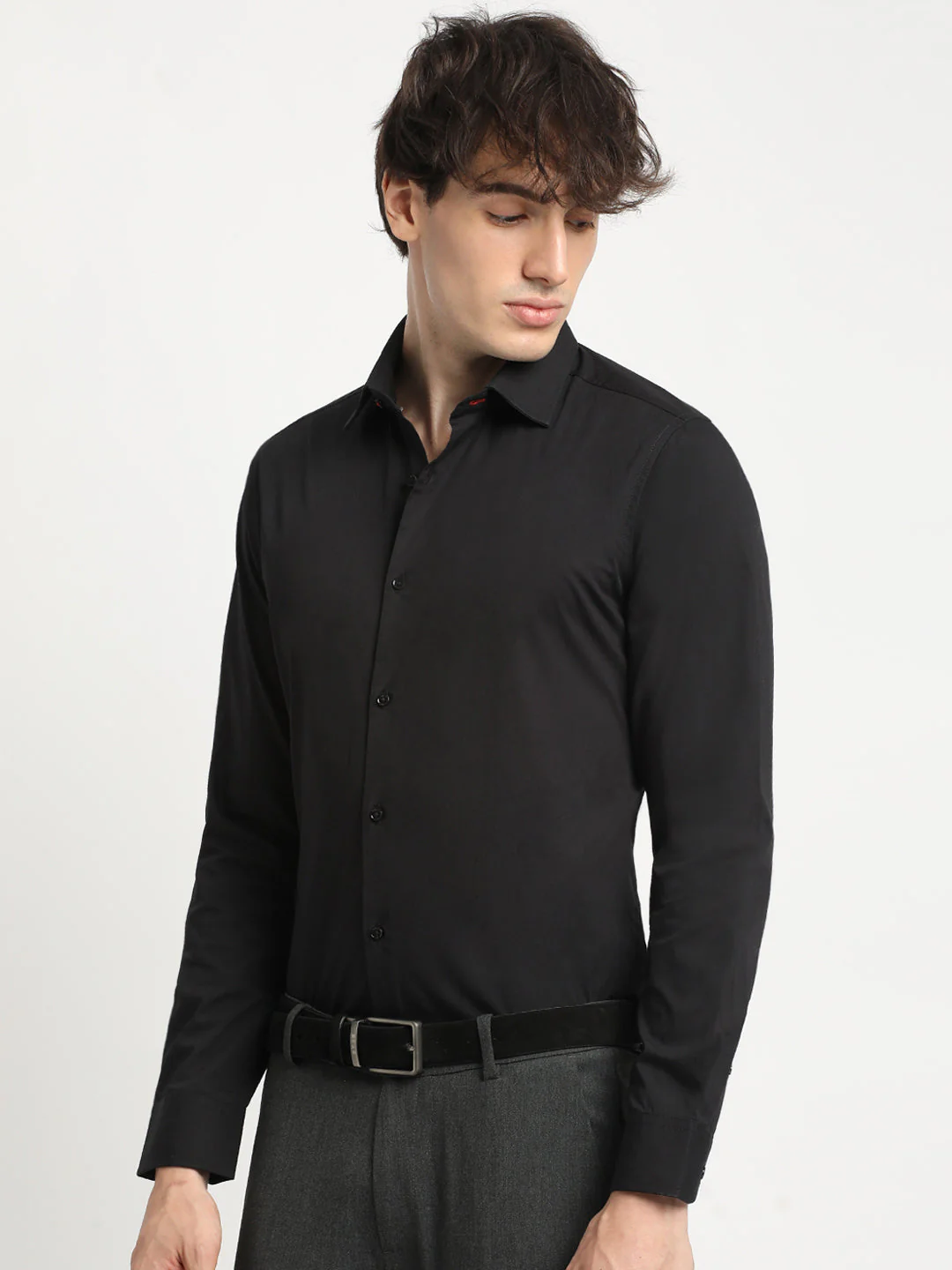 Men Black Solid Tailored Fit Cotton Formal Shirt - Image 3